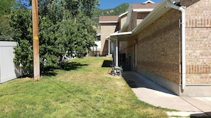 Property grounds - 3 Bedroom Basement Suite with Kitchen (Centerville)