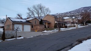 Exterior - 3 Bedroom Basement Suite with Kitchen (Centerville)