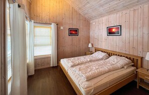 2 Schlafzimmer, Reisekinderbett, kostenloses WLAN