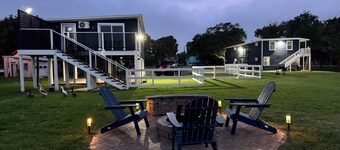 Hidden Lakefront Getaway 