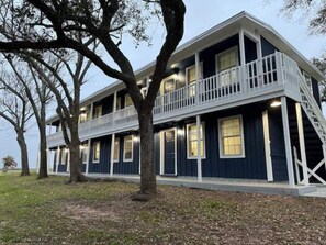 Exterior - Hidden Lakefront Getaway  (Brazoria)