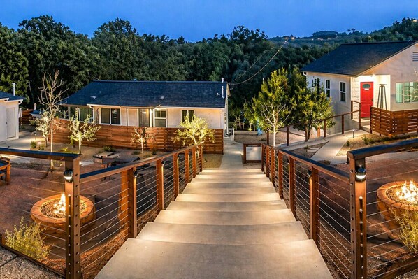 Exterior - Cottage on Micro Resort, Hot tub close to Downtown (Paso Robles)