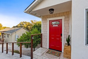 Exterior detail - Wine Barrel (4/7 Hideaway Units) (Paso Robles)