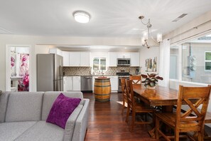 TV - Wine Barrel (4/7 Hideaway Units) (Paso Robles)