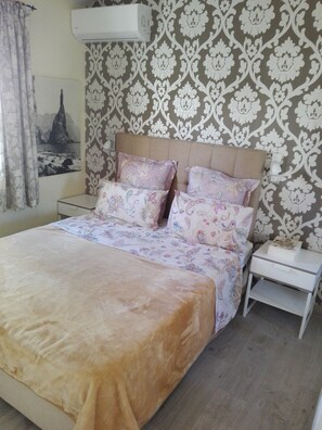 1 soverom, strykejern/-brett, wi-fi og sengetøy