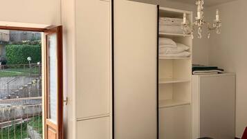 2 bedrooms, iron/ironing board, travel crib, free WiFi