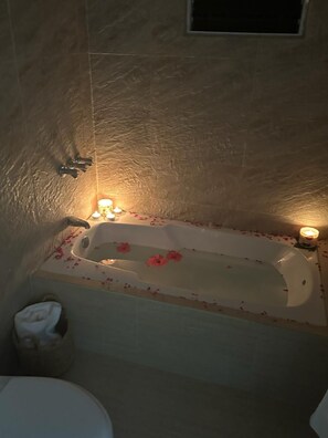 Comfort Room 3 | Bathroom - Casa Zabala Ramirez  (Paraiso)