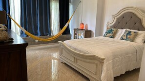1 bedroom, bed sheets