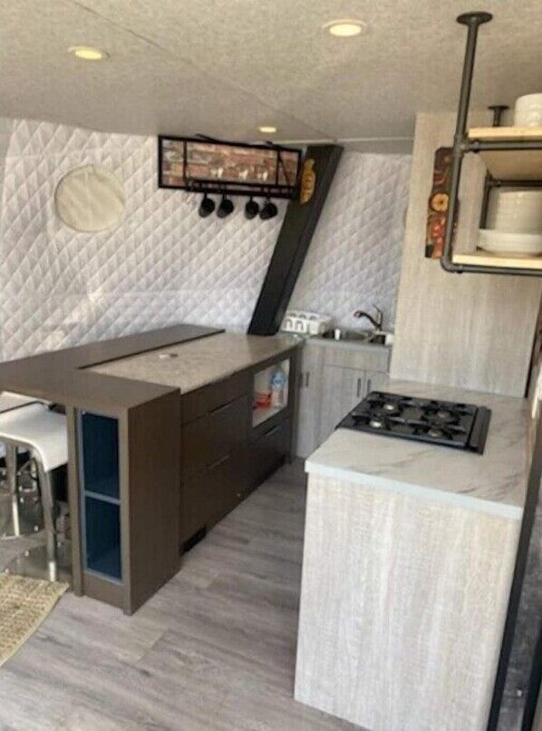 Fridge, microwave, oven, stovetop