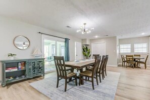 Dining - Gulf Coast Getaway
 (Galveston)