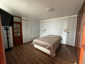 4 bedrooms