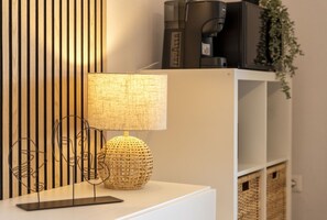 Interior - Mariposa House. Air conditioning, parking, wi-fi. (Alghero)