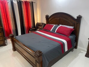 3 quartos, ferros/tábuas de passar roupa, Wi-Fi, roupa de cama