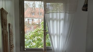 1 chambre, lit parapluie, Wi-Fi gratuit, draps fournis