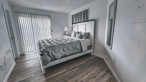 1 chambre, fer et planche à repasser, Wi-Fi, draps fournis