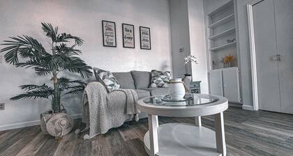 Beautiful 1 Bed 1 Bath Cozy Condo