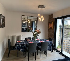 Dining - Maison de Charme à Vivre (Bois-Colombes)