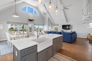 Interior - Beach View, Private Pool, Spiral Slide, Pets welcome! (Gulf Shores)