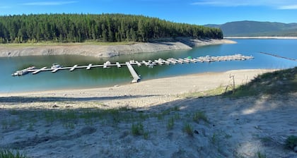 We are just minutes away from beautiful Lake Koocanusa and the Marina!