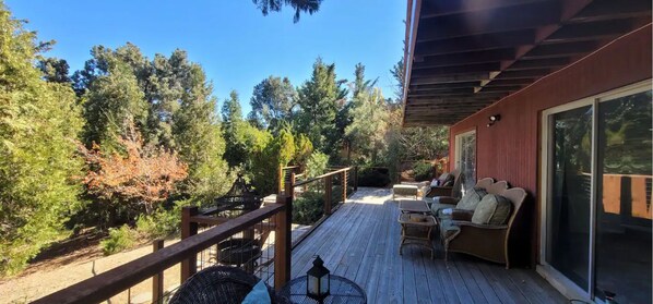 Terrace/patio - The Beehive@PinonPinesEstates.
(Frazier Park)