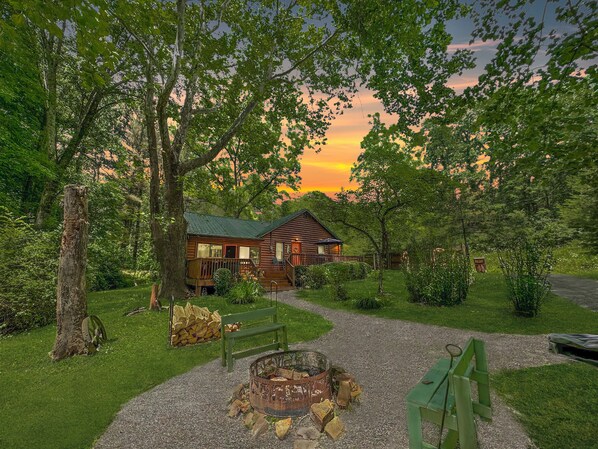 Exterior - Brookside Cabin Brown County - Hot Tub & Fire Pit (Nashville)