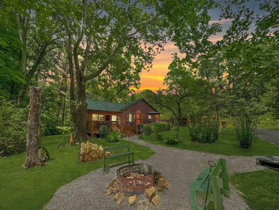 Brookside Cabin Brown County - Hot Tub & Fire Pit