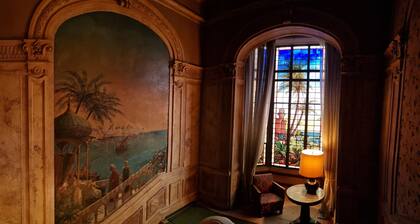Chambre d'hÎtes des Muses, une immersion dans la culture française 1900.