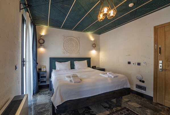 Junior Suite | Egyptian cotton sheets, premium bedding, memory foam beds, minibar - Motif Art Cappadocia (Nevsehir)