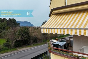 Outdoor dining - M383 - Marcelli, comfortable three-room apartment 200mt from the sea (Marcelli)