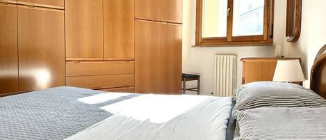 3 makuuhuonetta, Wi-Fi, vuodevaatteet