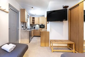 1 chambre, fer et planche à repasser, lit parapluie, Wi-Fi gratuit