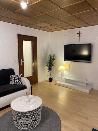 テレビ. Ferienwohnung Itzblick