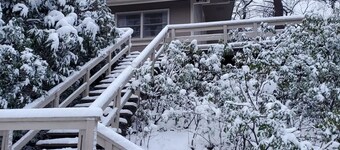 Cozy Ridge Top Mountain Cabin - A World Away