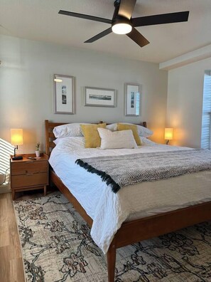 1 dormitorio, tabla de planchar con plancha, wifi y ropa de cama