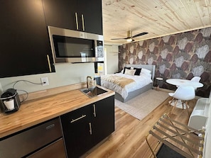 1 chambre, fer et planche à repasser, Wi-Fi, draps fournis