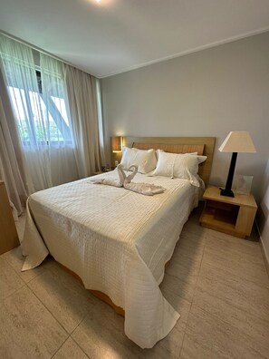 Apartment, Courtyard View | Egyptian cotton sheets, premium bedding, pillowtop beds, desk - Flats Beach Class Resort - Muro Alto (Ipojuca)