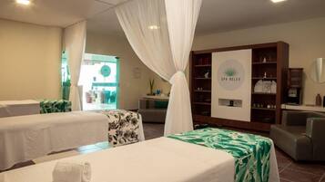 Couples treatment rooms, hot tub, steam room, body treatments