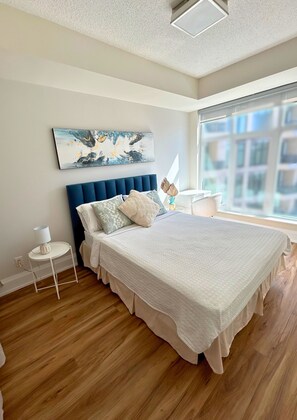 2 bedrooms, in-room safe, desk, iron/ironing board