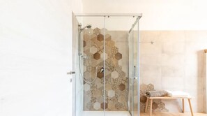 Shower, hair dryer, bidet, towels - ASPHODELI HOUSE FAMILY (Cagliari)