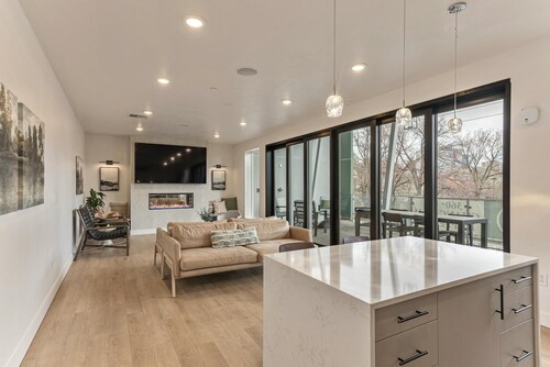 CityViewCondo/Central/GarageParking/Gym/