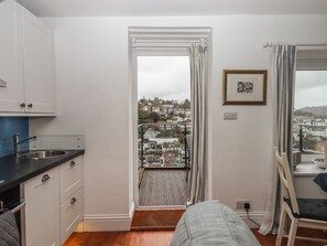 الإطلالة من المنشأة