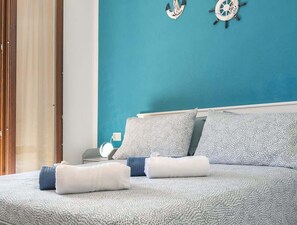 2 habitaciones, tabla de planchar con plancha y wifi gratis 
