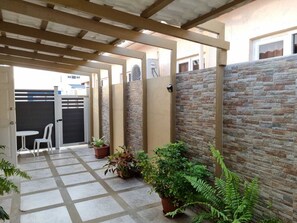 Outdoor dining - Taminaka Comfortable III (Oranjestad)