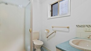 淋浴设施、吹风机