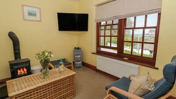 Cottage | Living area