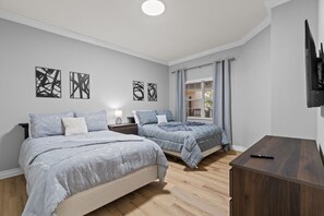3 bedrooms, desk, iron/ironing board, travel crib