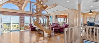 Oceanfront, Hot Tub, Beach Access, Game Room, Poker Table