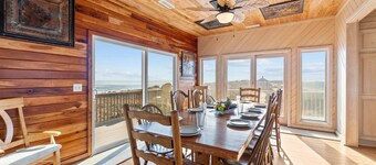 Oceanfront, Hot Tub, Beach Access, Game Room, Poker Table