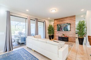 TV - 5 Bedroom 4.5 Bathroom Windsor at Westside 8883 (Kissimmee)