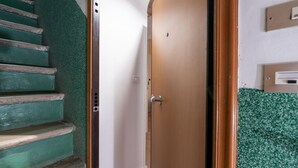 Uklassifisert bilde, 4 av 16, knapp